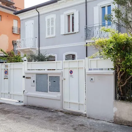 Easy Flat On The Beach * Rimini